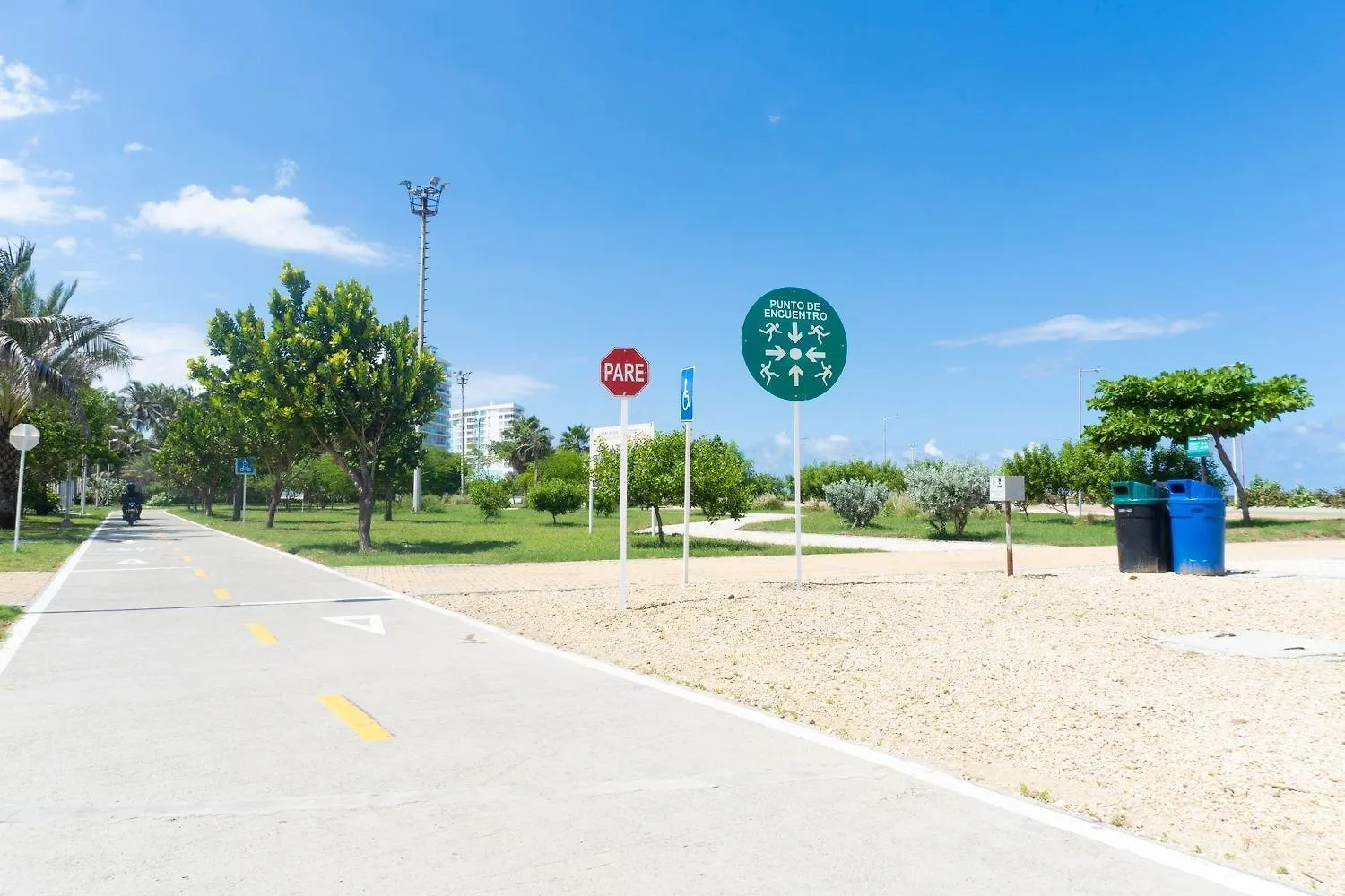 Cb1242 Crespo Suite Frente Aeropuerto Vista-Lago Cartagena